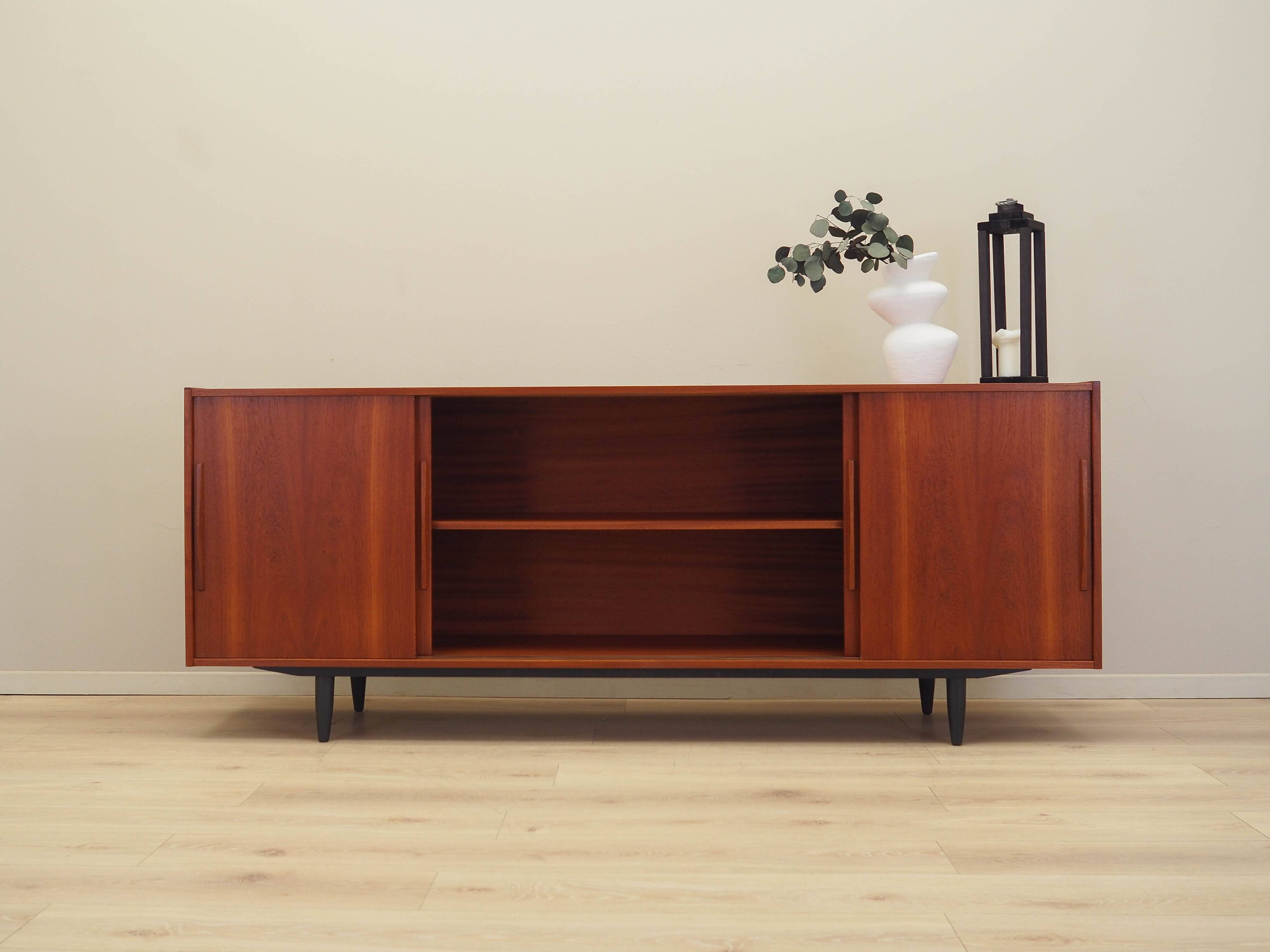Buffet en teck, design danois, années 1970, fabricant : Danemark