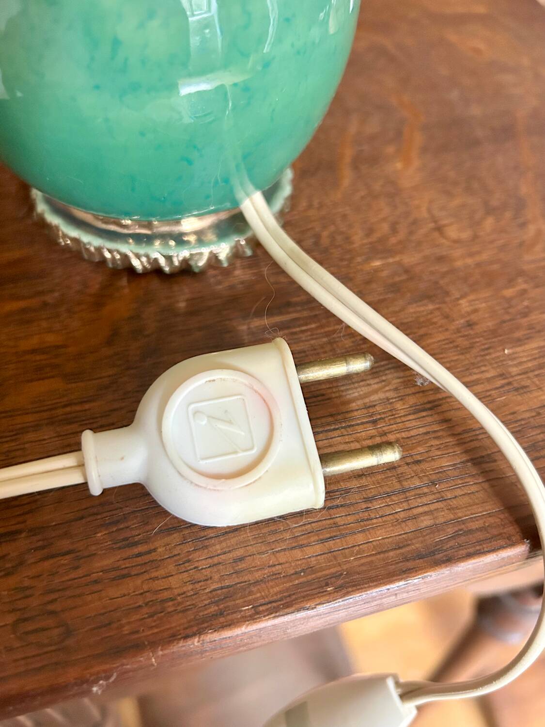 Glazed ceramic table lamp