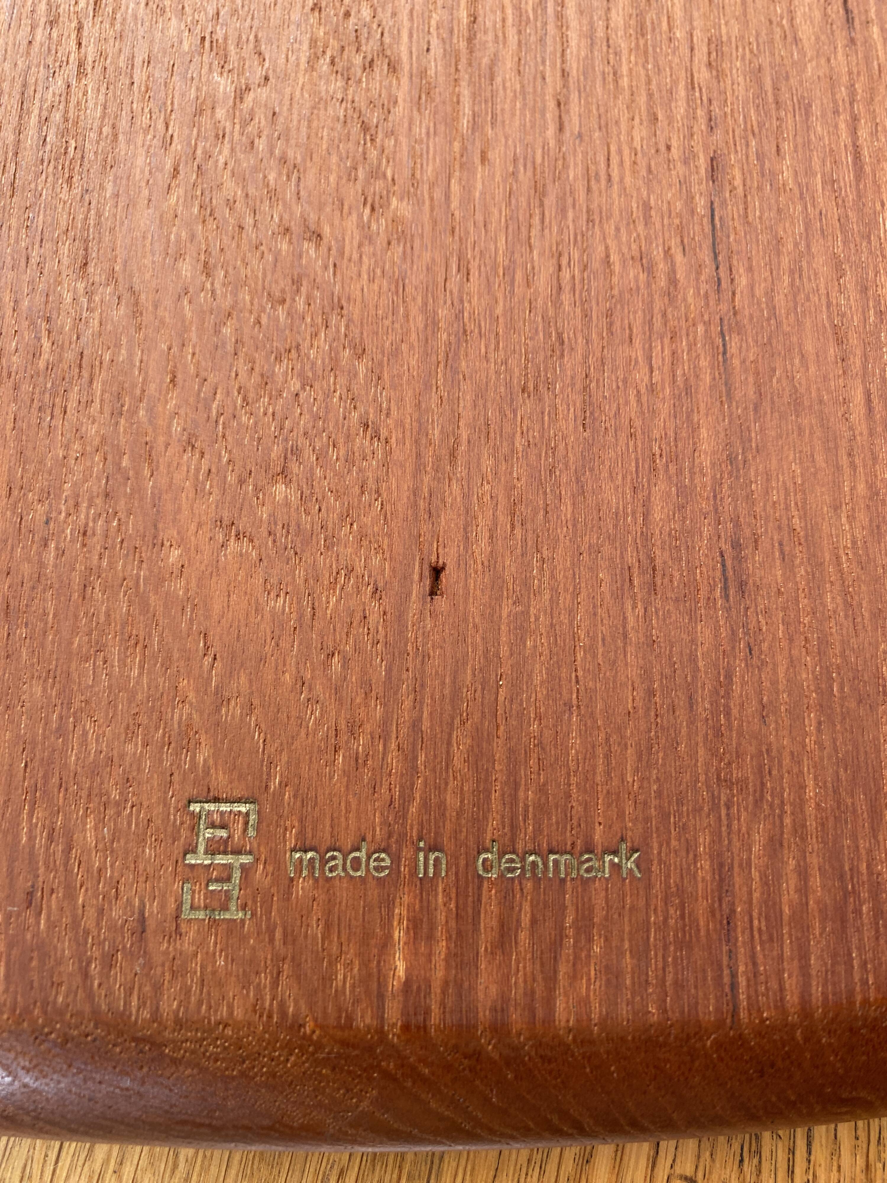 Mid-Century Modern scandinavian coffee table in teak by Hvidt & Mølgaard Nielsen for France and Søn.