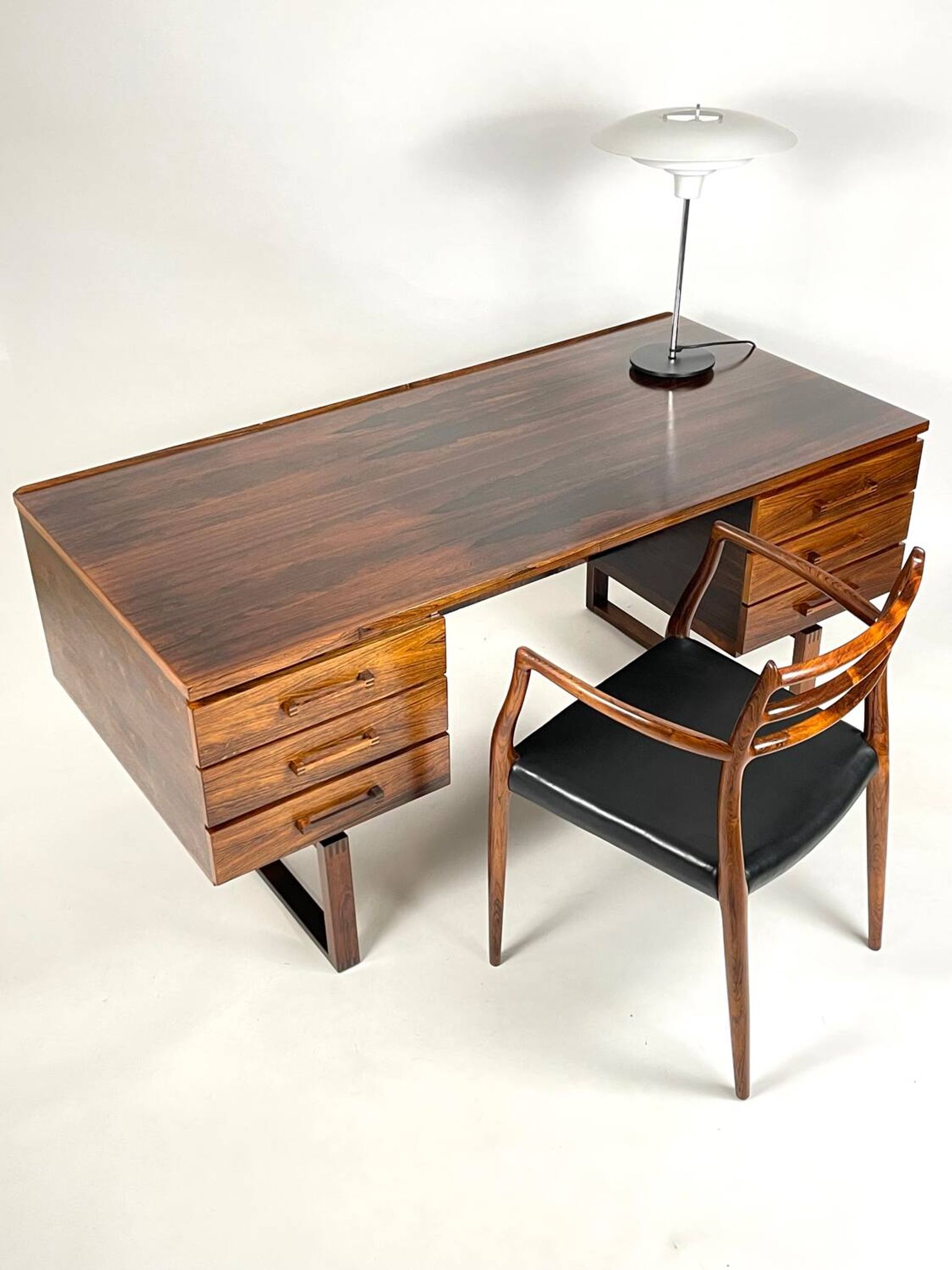 Danish Modern ( Mid-Century ) desk by Torben Valeur for DYRLUND, 1960s