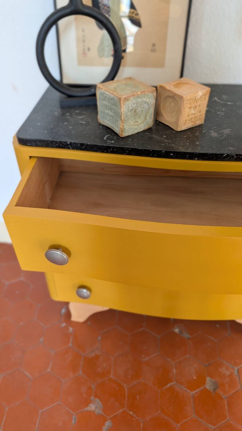 Art Deco chest of drawers