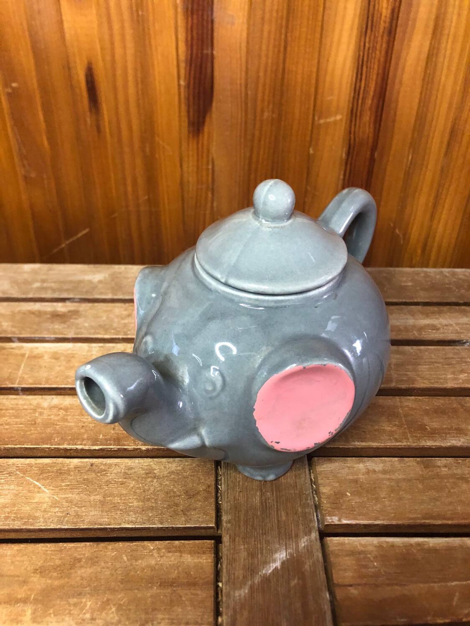 Ancienne théière forme éléphant céramique grise & rose vintage #a472