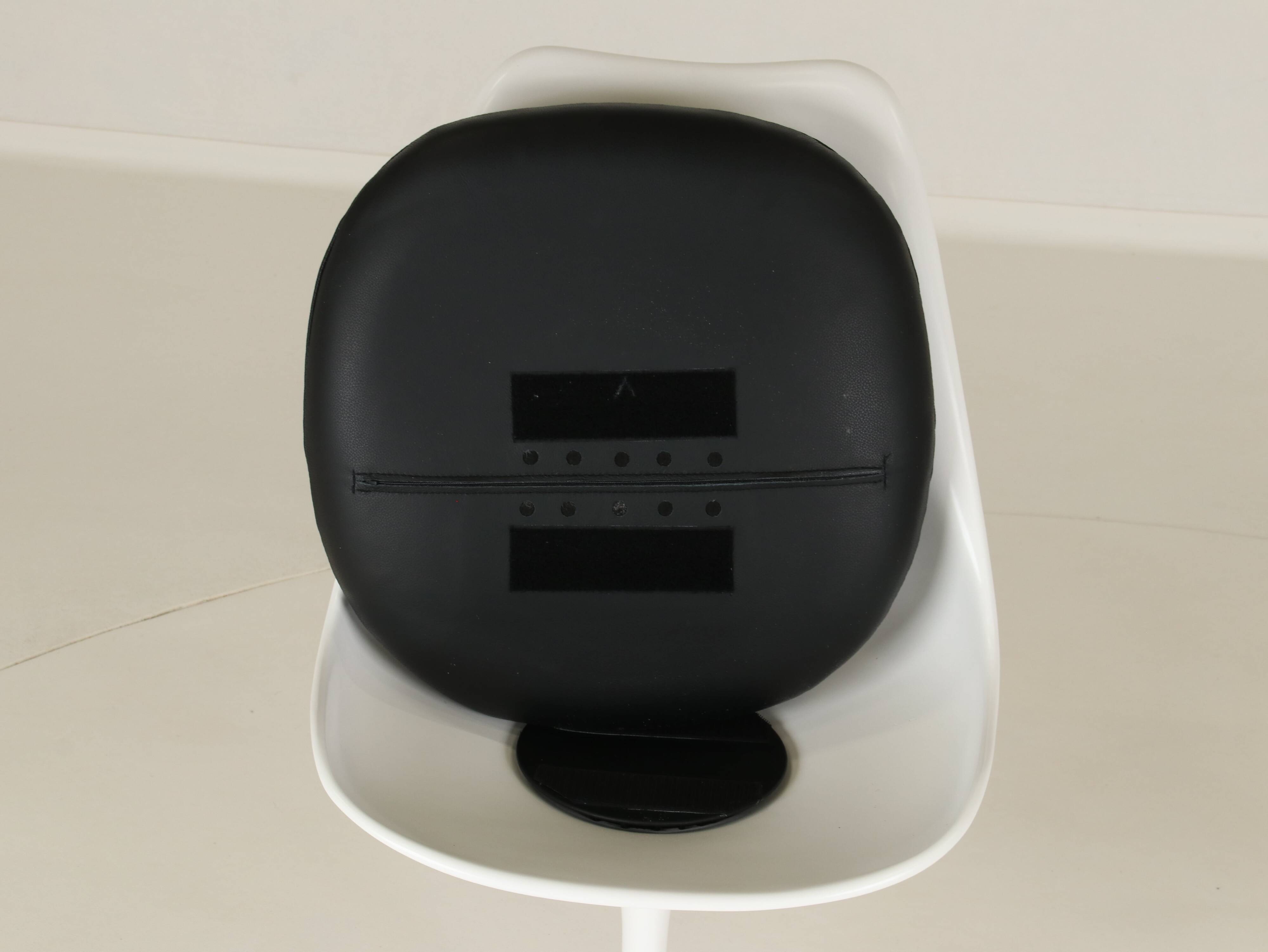 Tulip chair by Eero Saarinen for Knoll International U.S. 1960