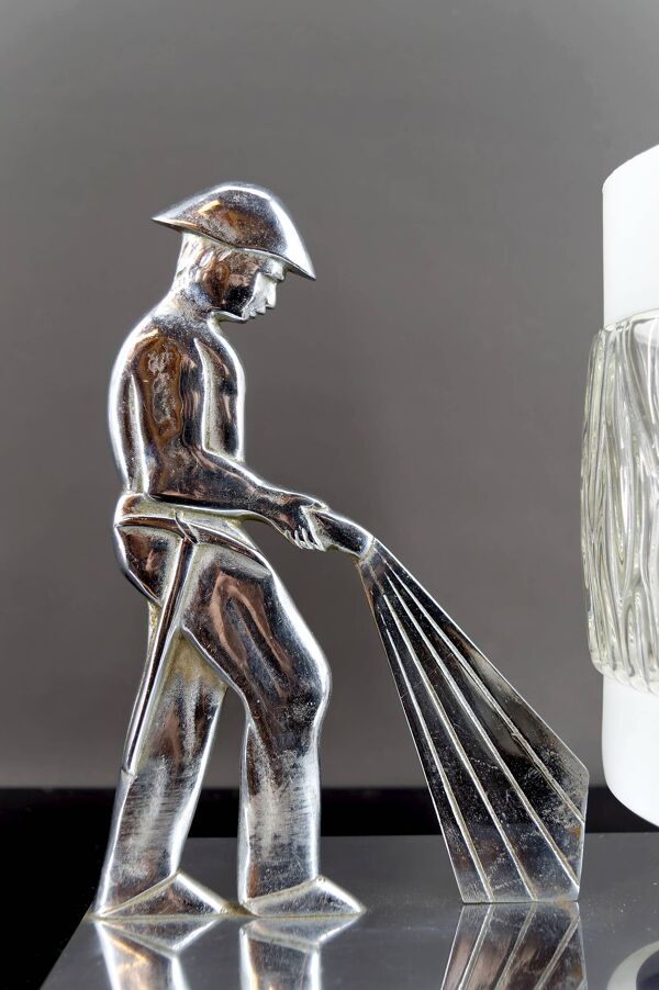 Rare Lampe en Bronze Chromé ''Soldat du Feu'' Art Déco, Pologne, 1950-60