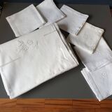 Tablecloth and 6 napkins