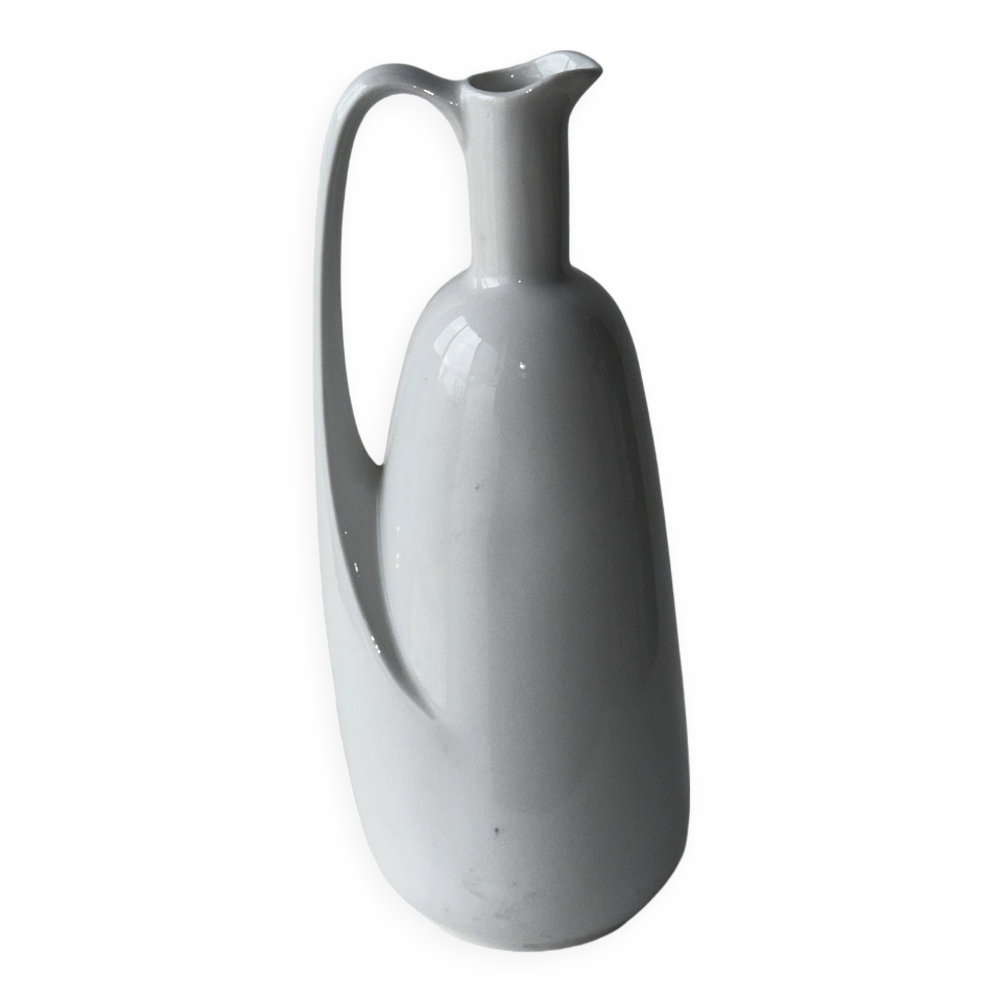White porcelain ewer H26