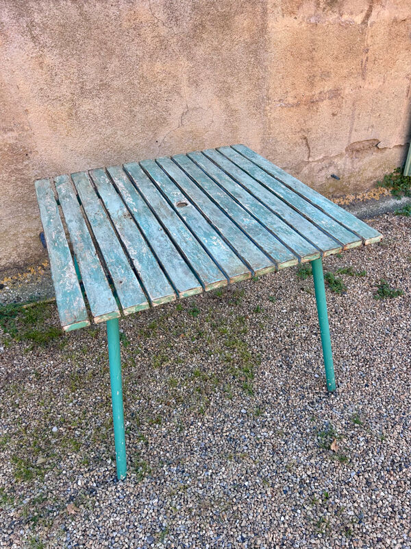 Table de jardin vintage