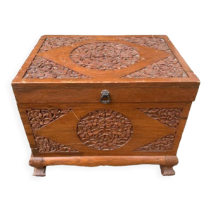 ancien coffre en bois