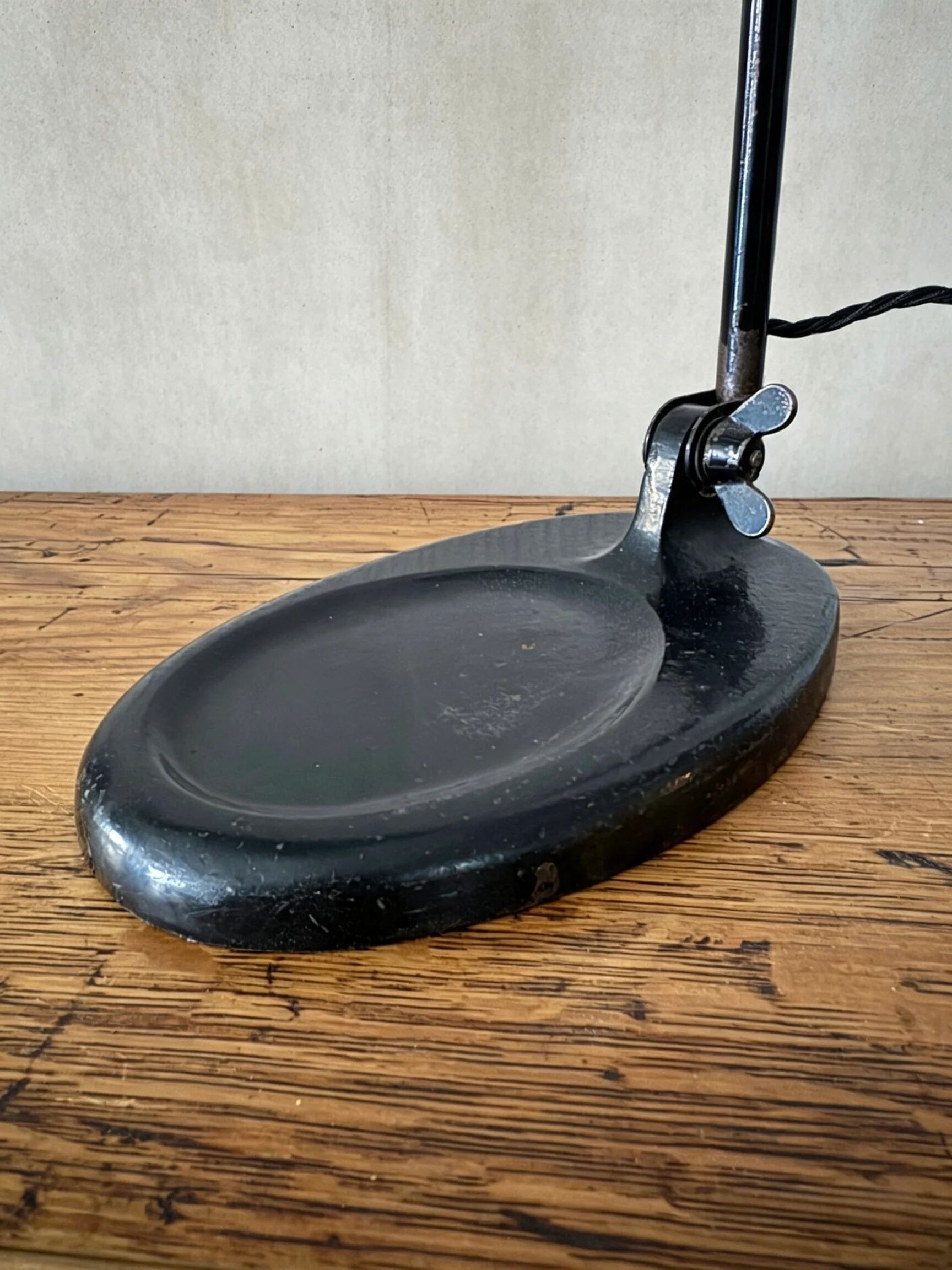 1930s bur, bunte & remmler model matador 2768 table lamp