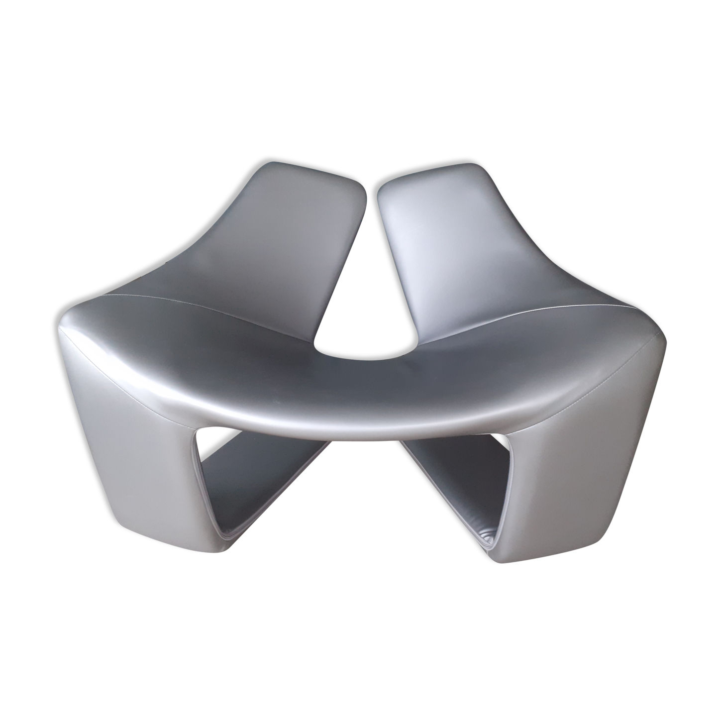 Zen chair by Kwok Hoï Chan