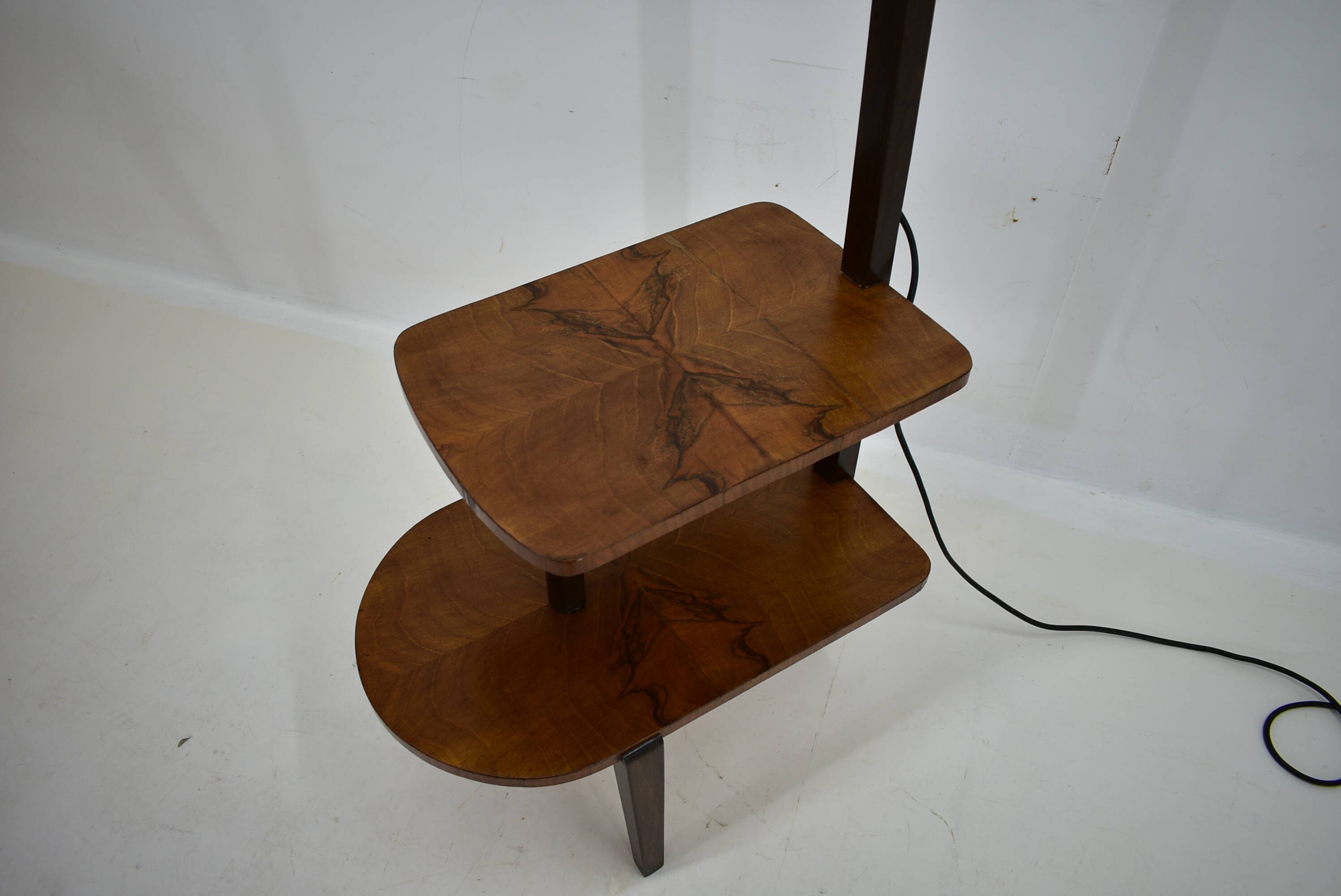 Lampe de sol Art Déco par Jindrich Halabala, années 1940.