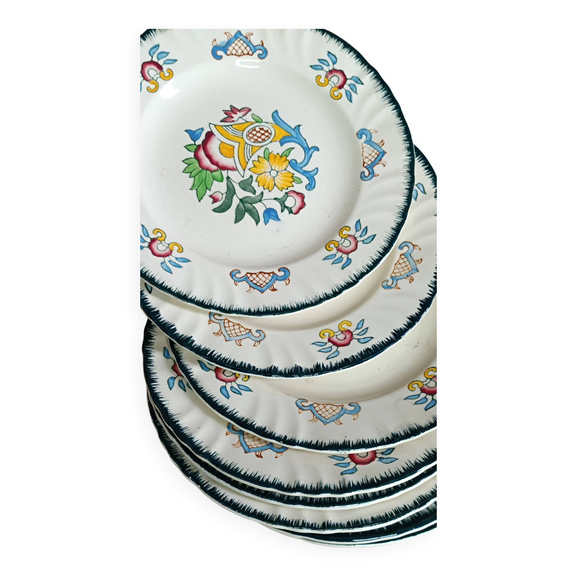 Set of 8 vintage Longwy Vieux Rouen dessert plates