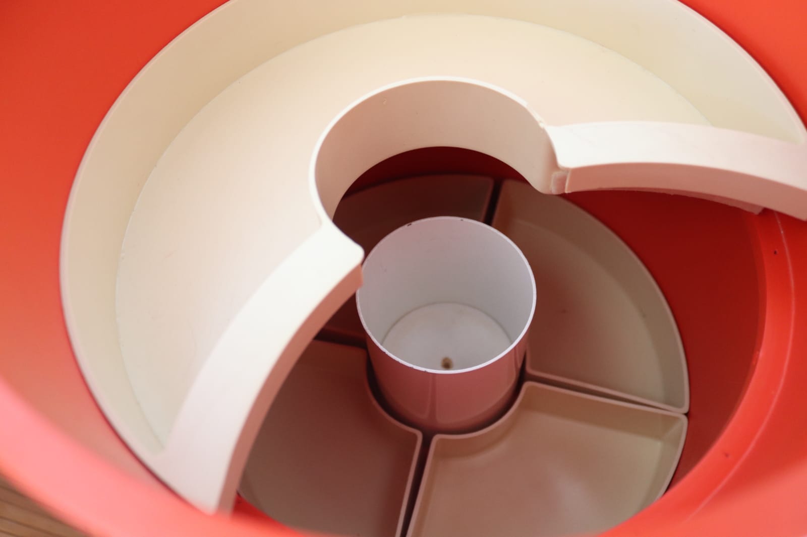 Vintage hairdresser orange year 60