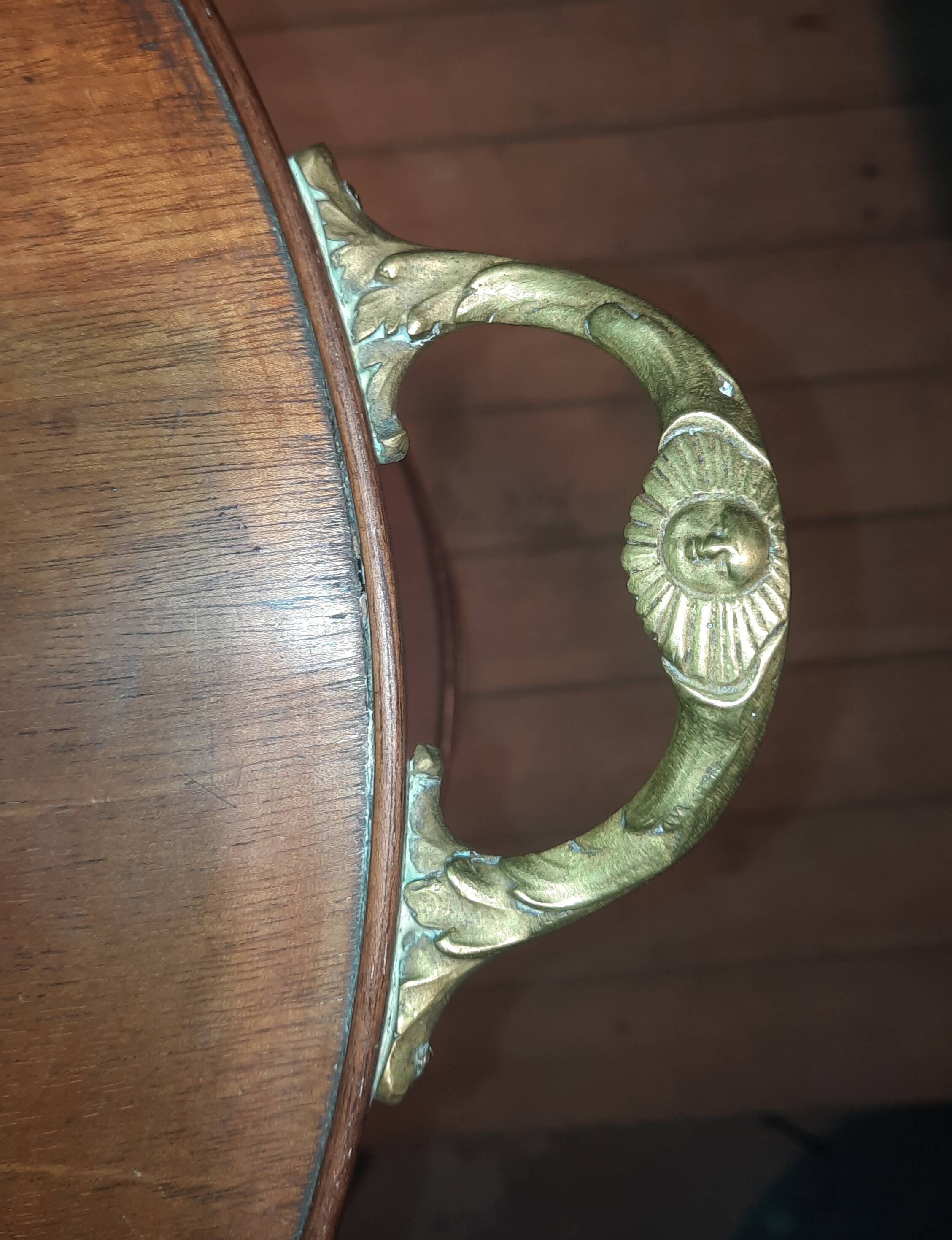 Mahogany dessert table with 3 tiers.