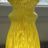 Vase pate de verre jaune