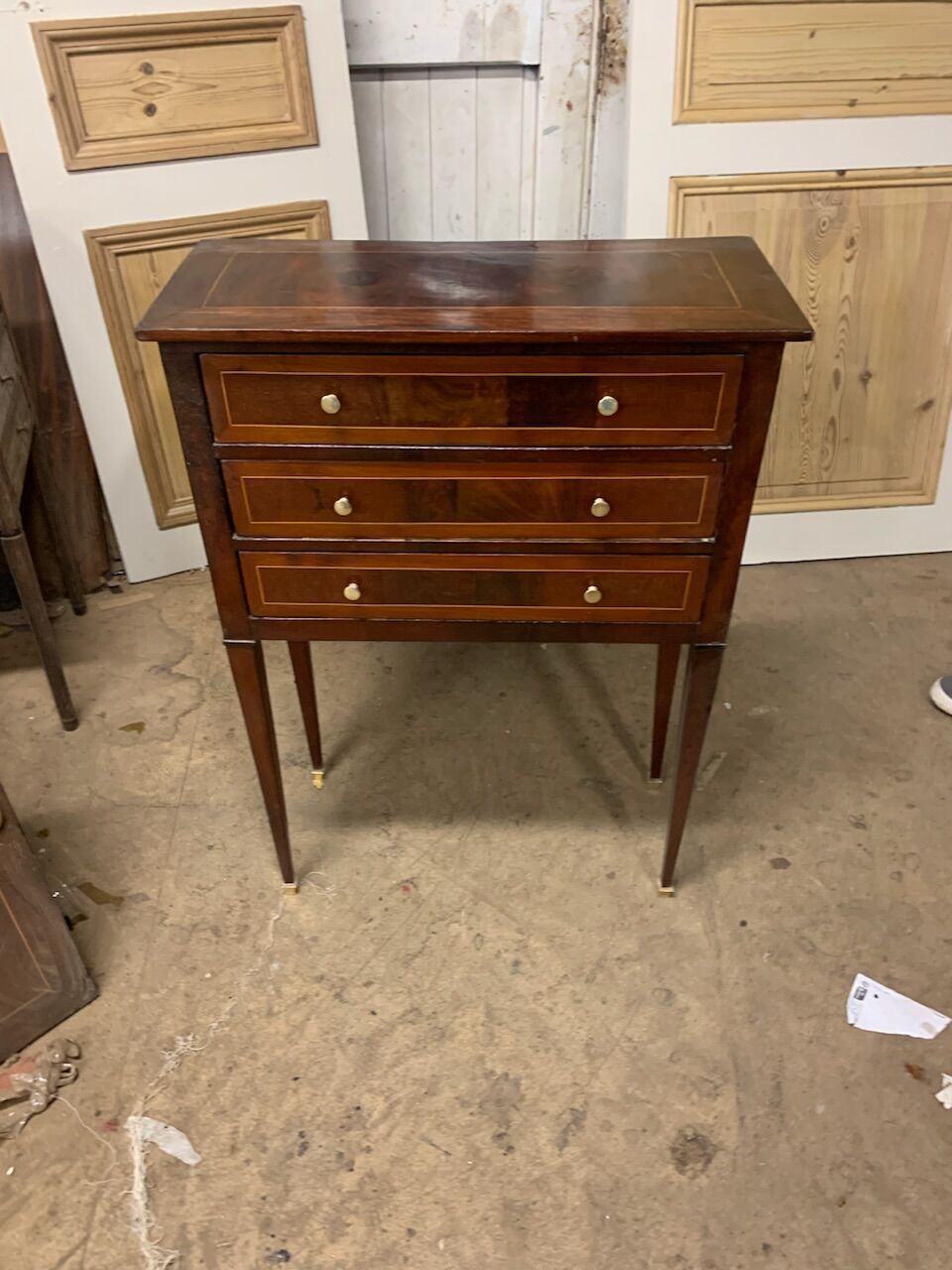 Mahogany chest of drawers