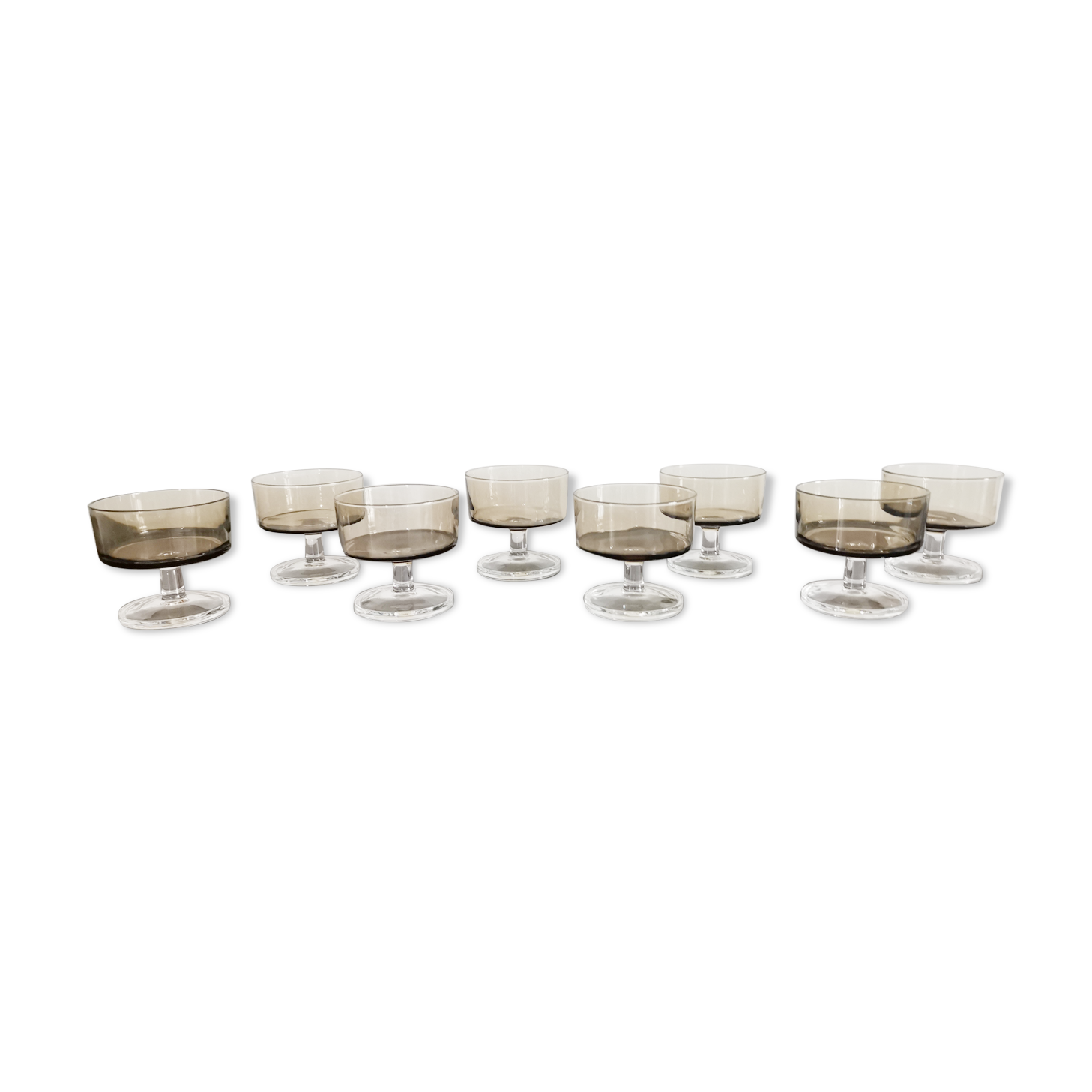 Set of 8 glasses of cavalier Luminarc smoked vintage 70'S champagne