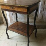 Old inadvertent dressing table