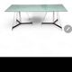Table tripode italienne / plateau en verre mat / Gabriel Teixidós