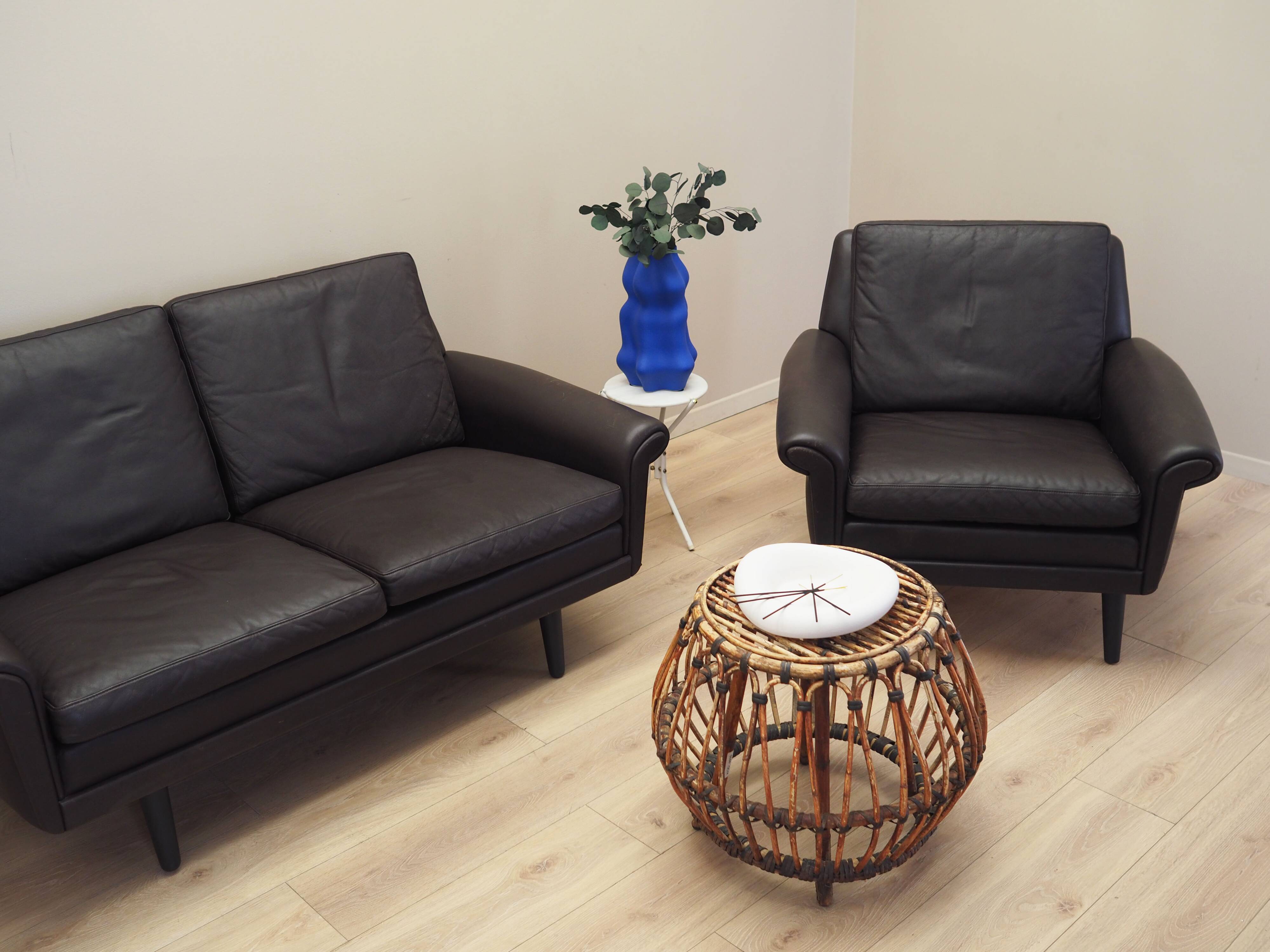 Fauteuil en cuir marron, design danois, années 1960, designer : Aage Christiansen.