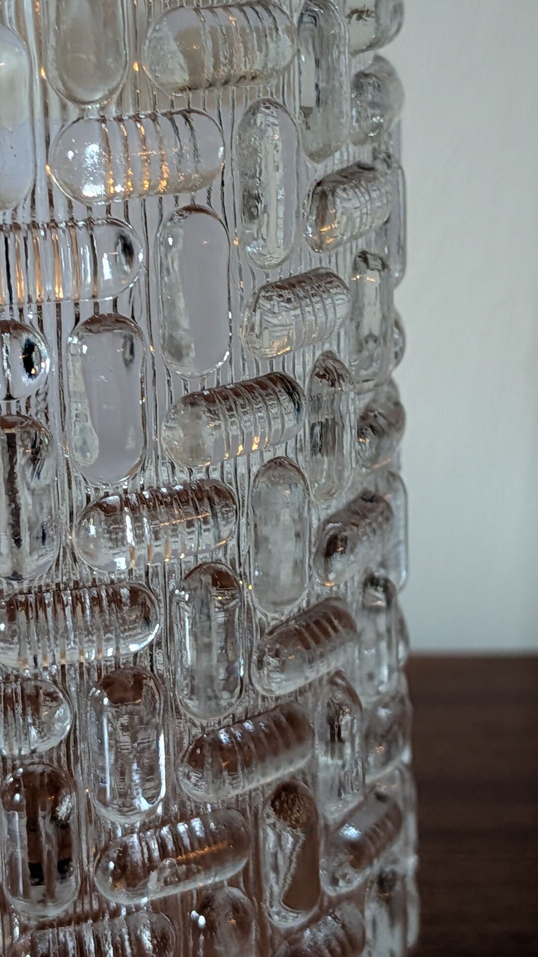 Suspension cylindrique moderniste en verre moulé