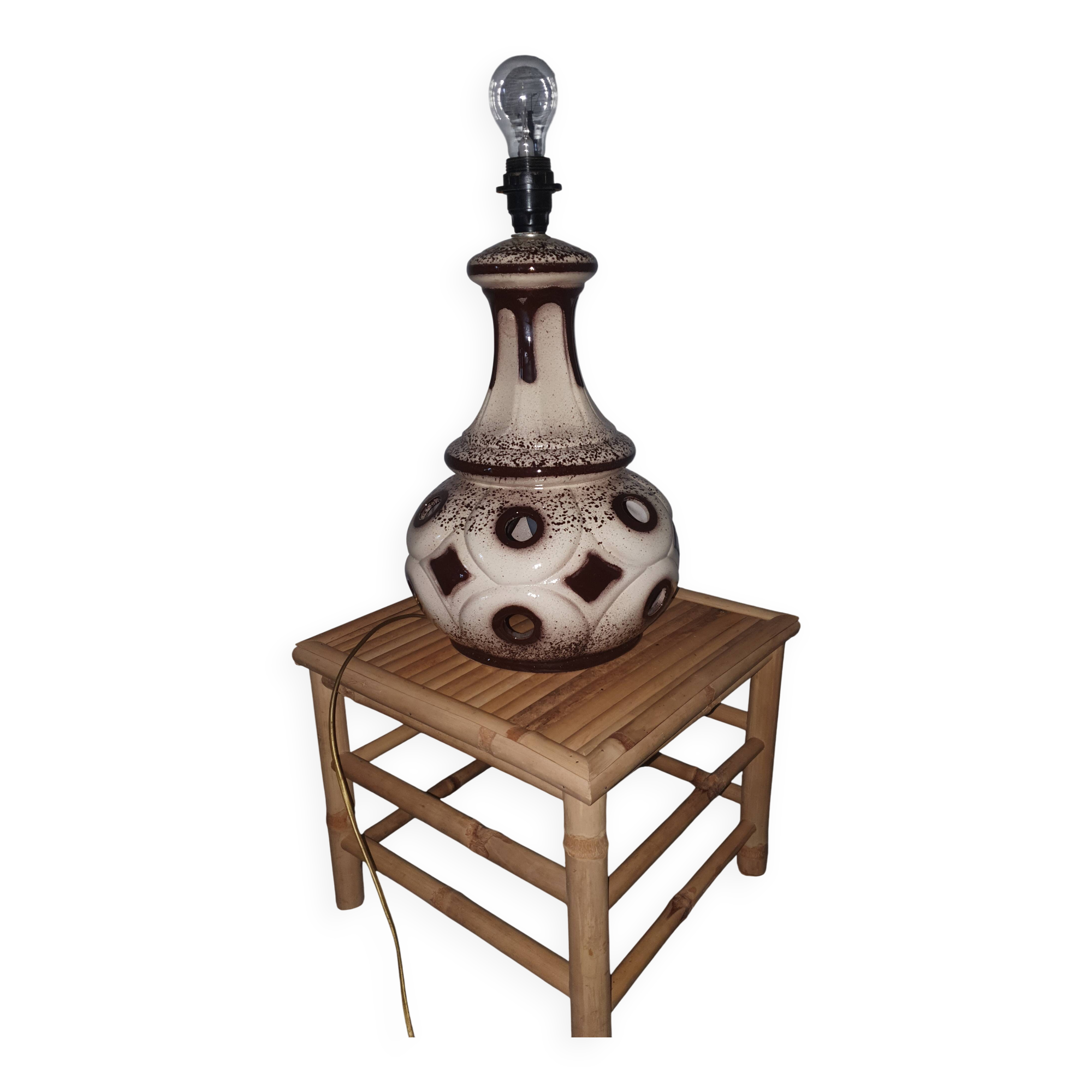 Ceramic lamp base