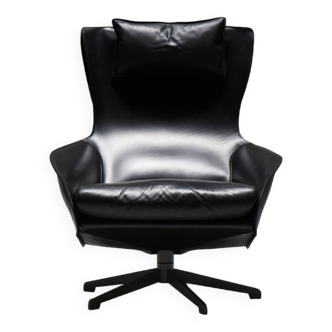 Black leather Cab 423 by Mario Bellini for Cassina