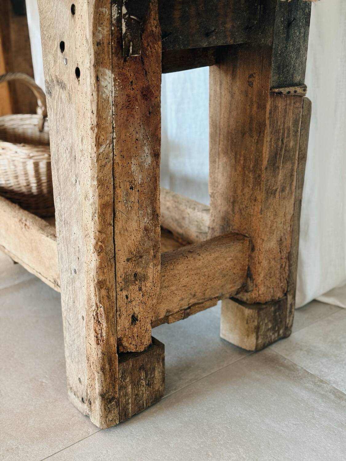 Solid wood carpenter's workbench