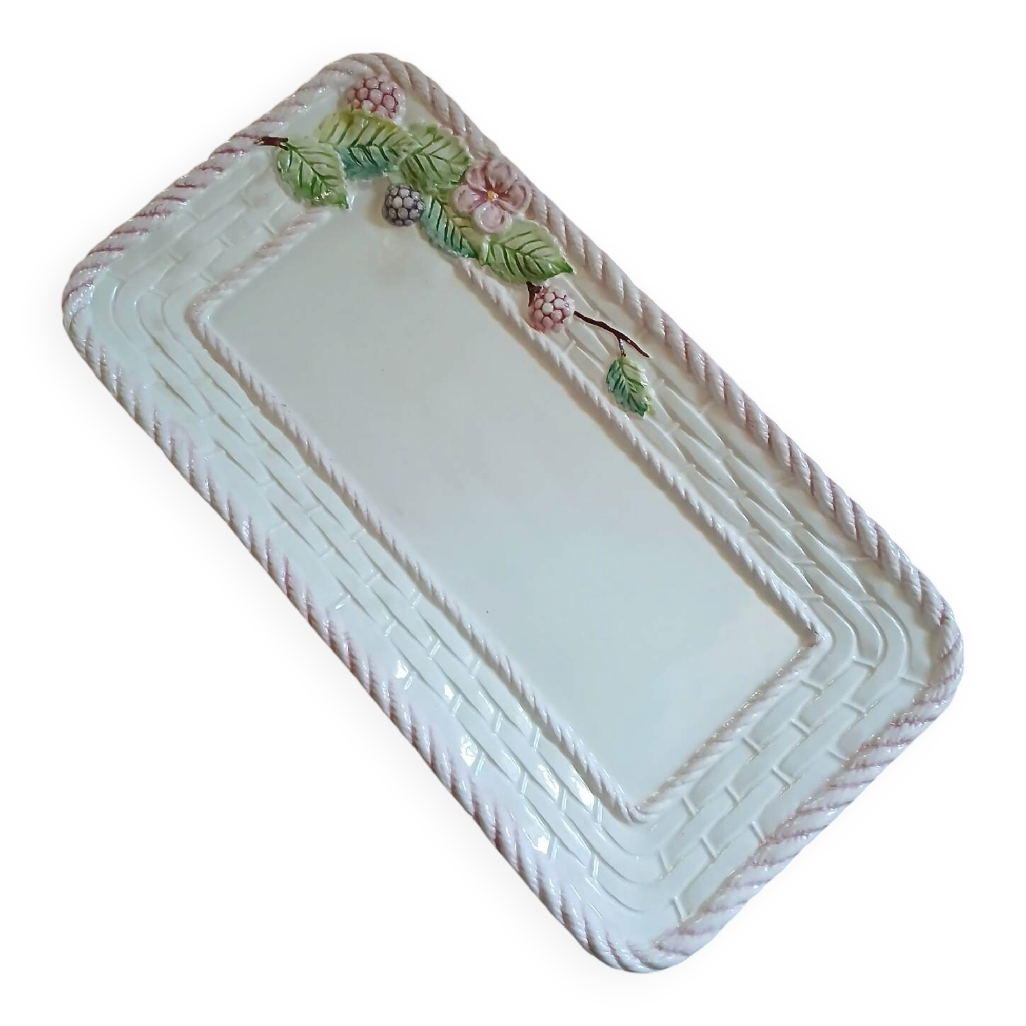 Plat à cake ancien en barbotine