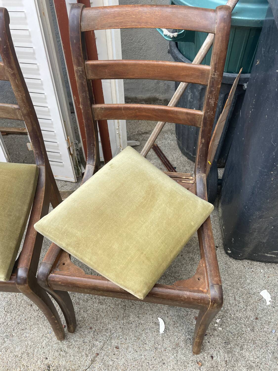 4 chaises acajou velours vert