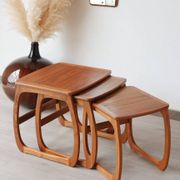 Tables gigognes en teck éditées par Nathan, années 60
