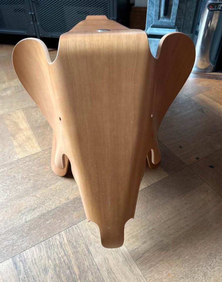 Eames Elephant – Vitra – Japanese Cherry – Official Edition