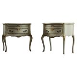 Vintage pair of 20th century Venetian Baroque style nightstands in painted wood