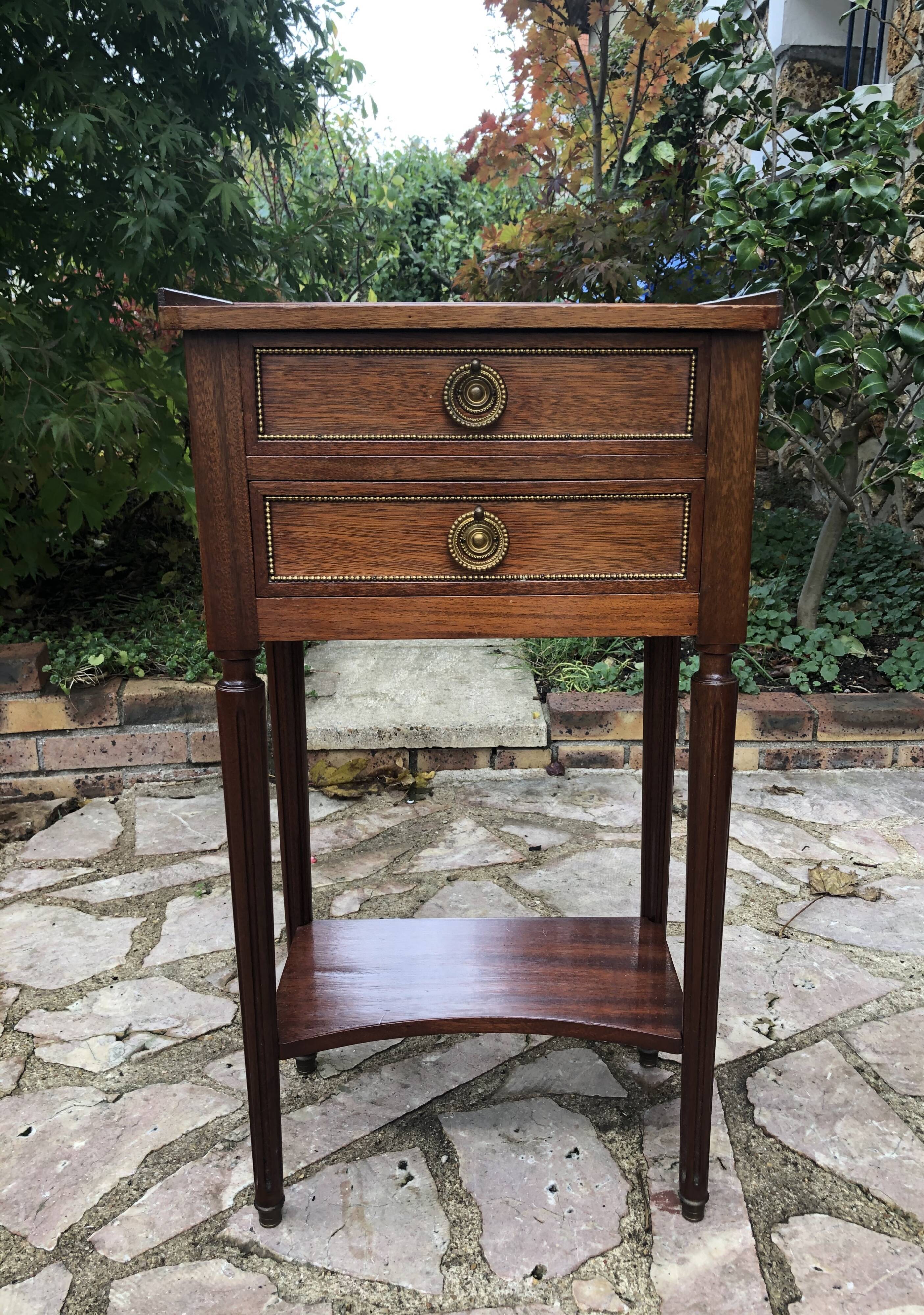 Board-style wooden bedside