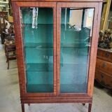 Showcase 2 doors 3 floors glazed mahogany