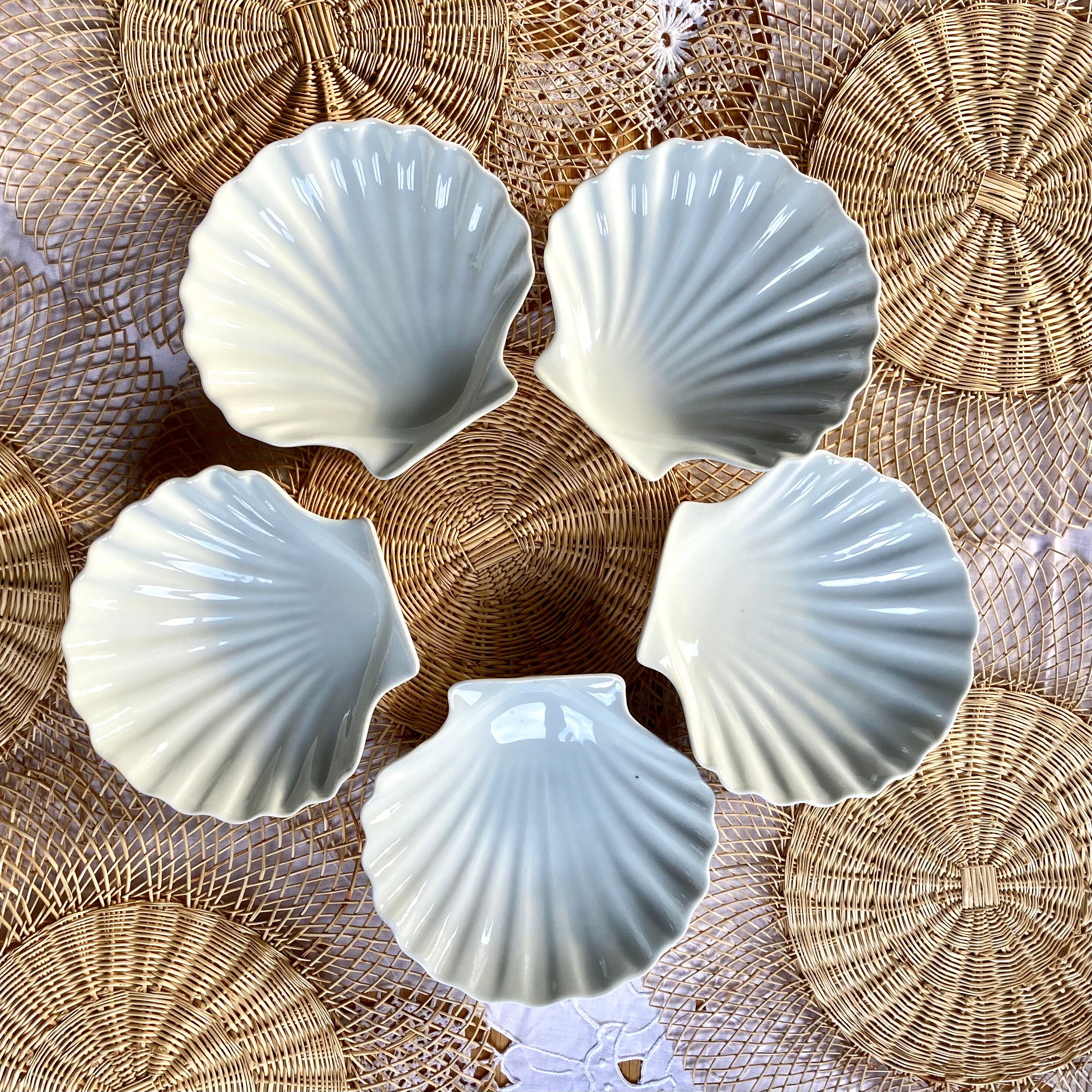 5 scallops antique porcelain cups