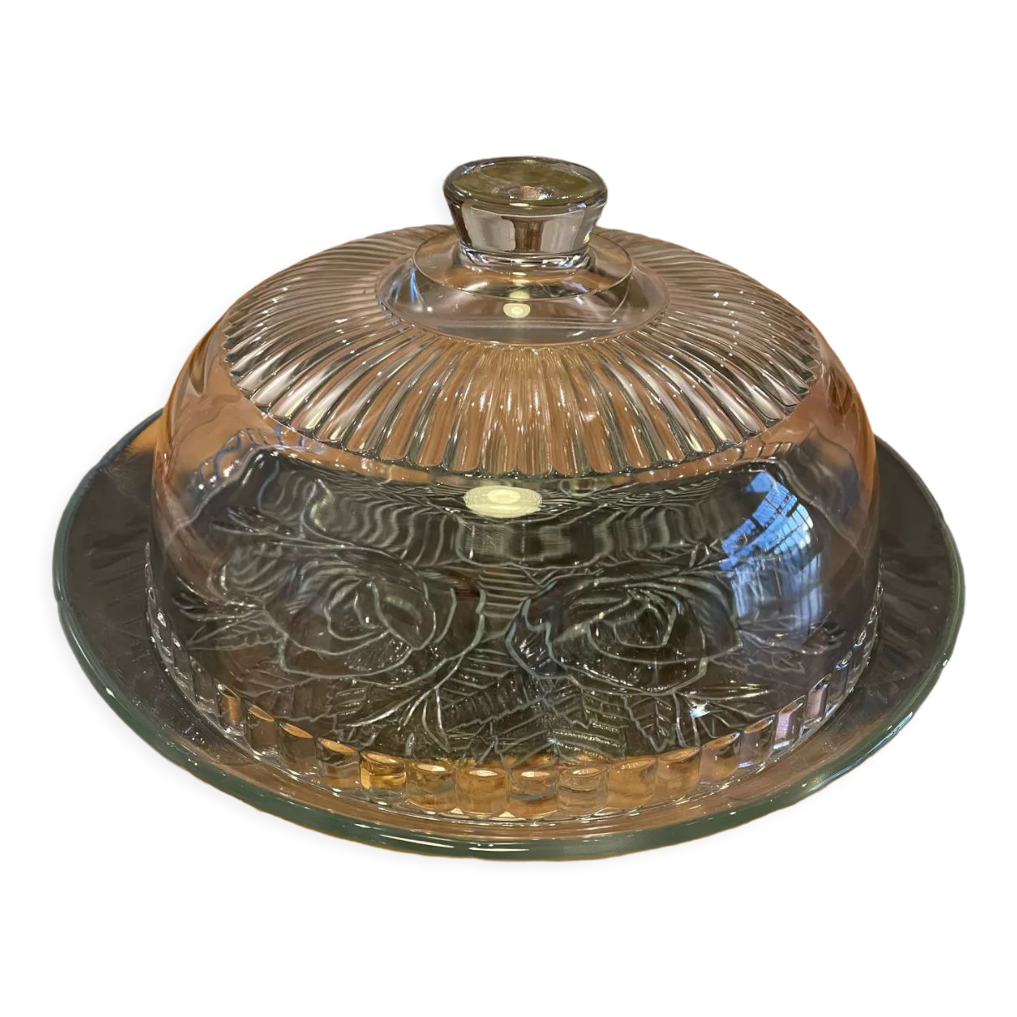 Glass cake or cheese display