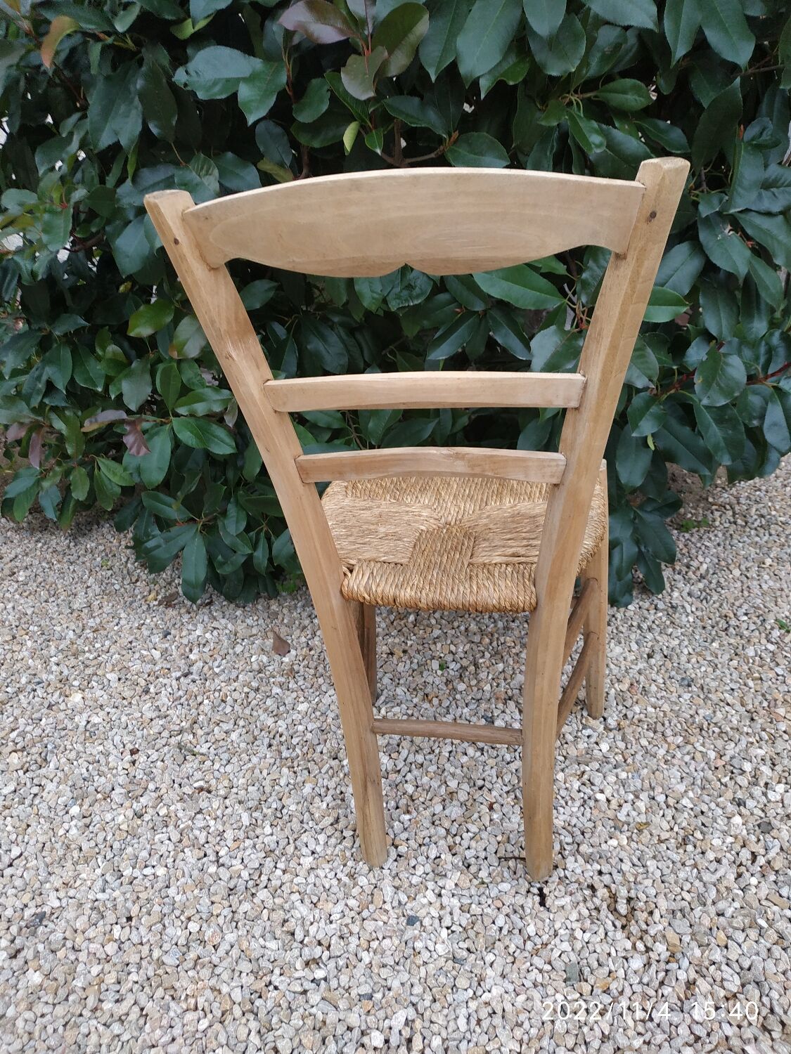 Chaise paillée