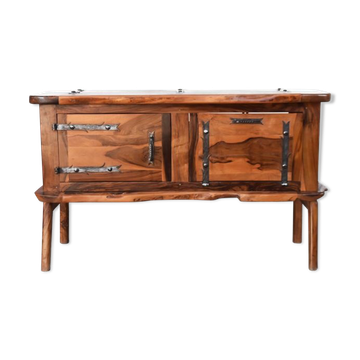 Bahut bar Brutaliste free form in olive tree