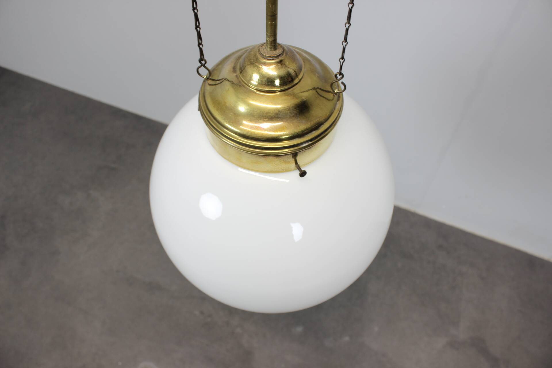 Unique adjustable Art Nouveau pendant light from the 1920s