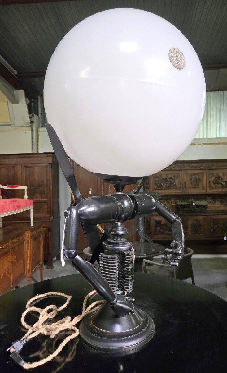 unusual modernist lamp made of thermoformed material by the brand Mister Babache