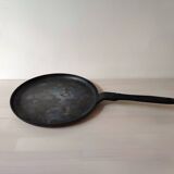 Cast iron pancake pan