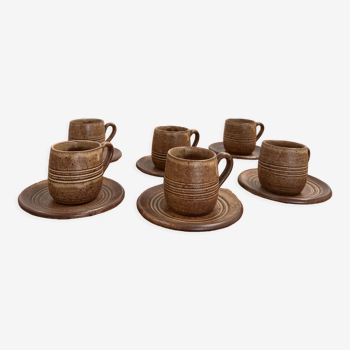 Ensemble de 6 tasses et soucoupes en grès marron foncé