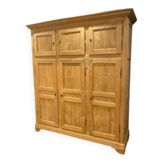Grande armoire lingere