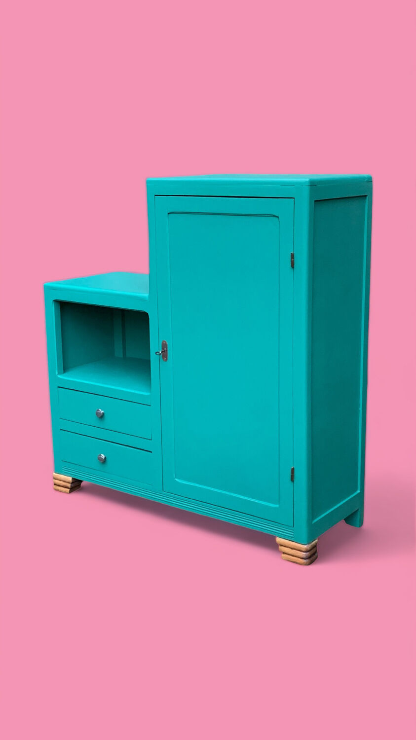 Asymmetrical Parisian wardrobe 1930