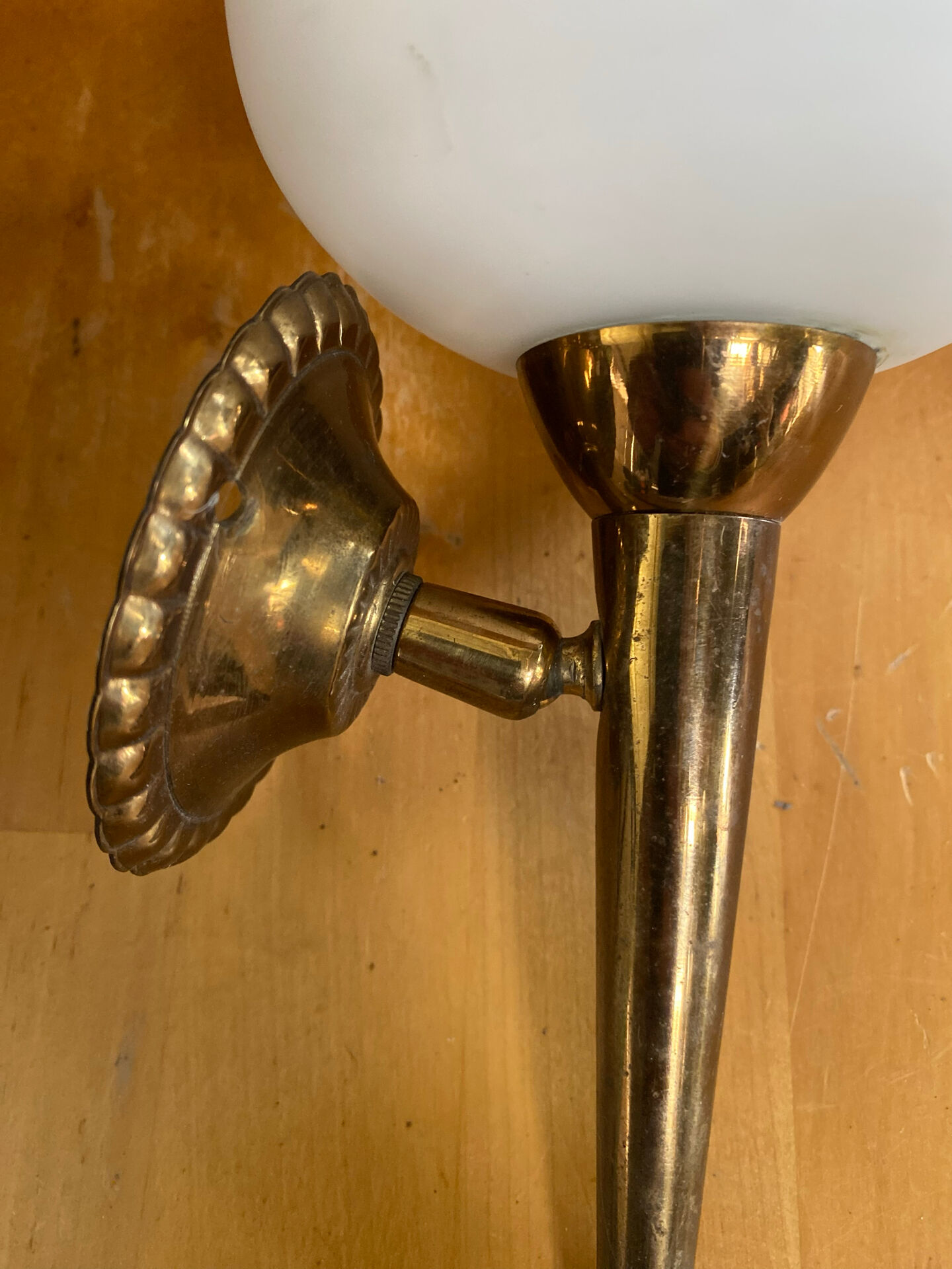 Arlus lunel wall torch light gold metal + white opaline mid-century