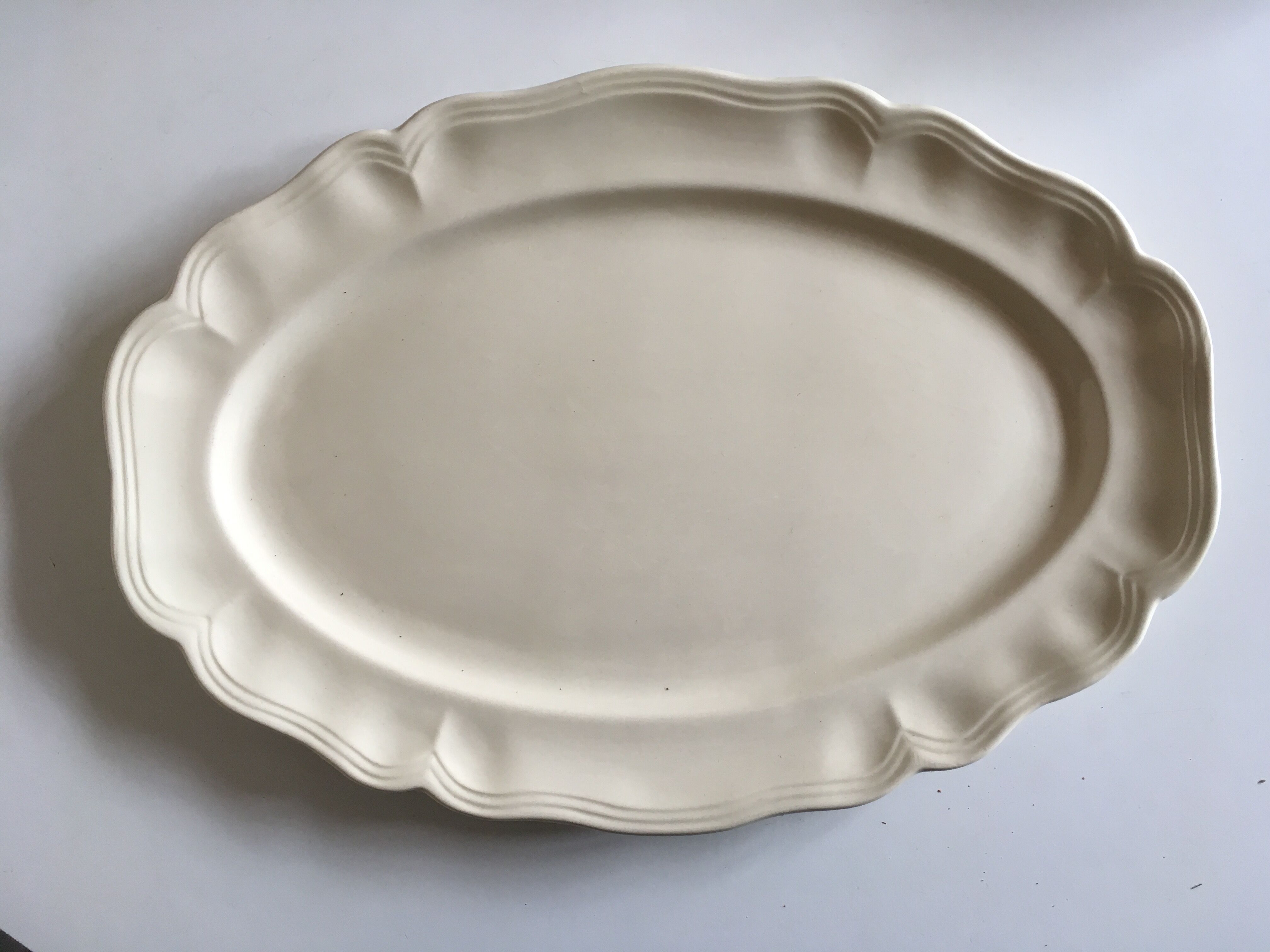 Sarreguemines ivory dish with oval godrons 38cm