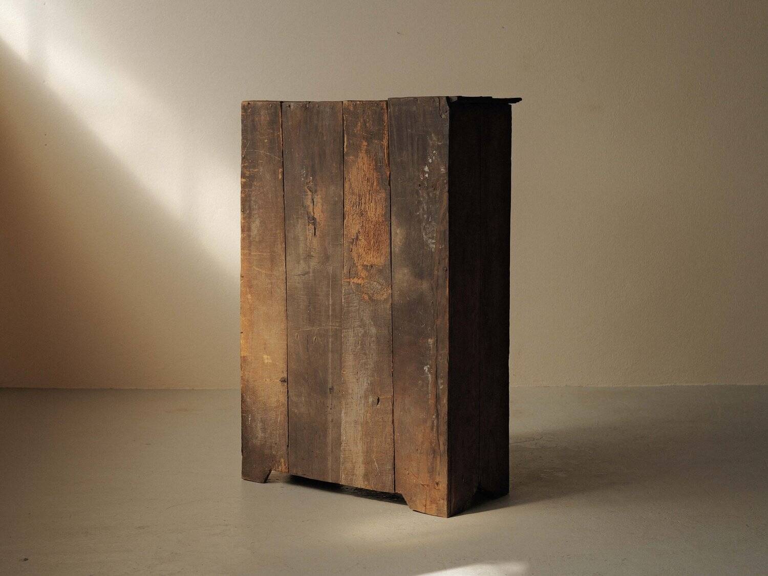 Oak furniture, folk art, Cévennes, 19th century
