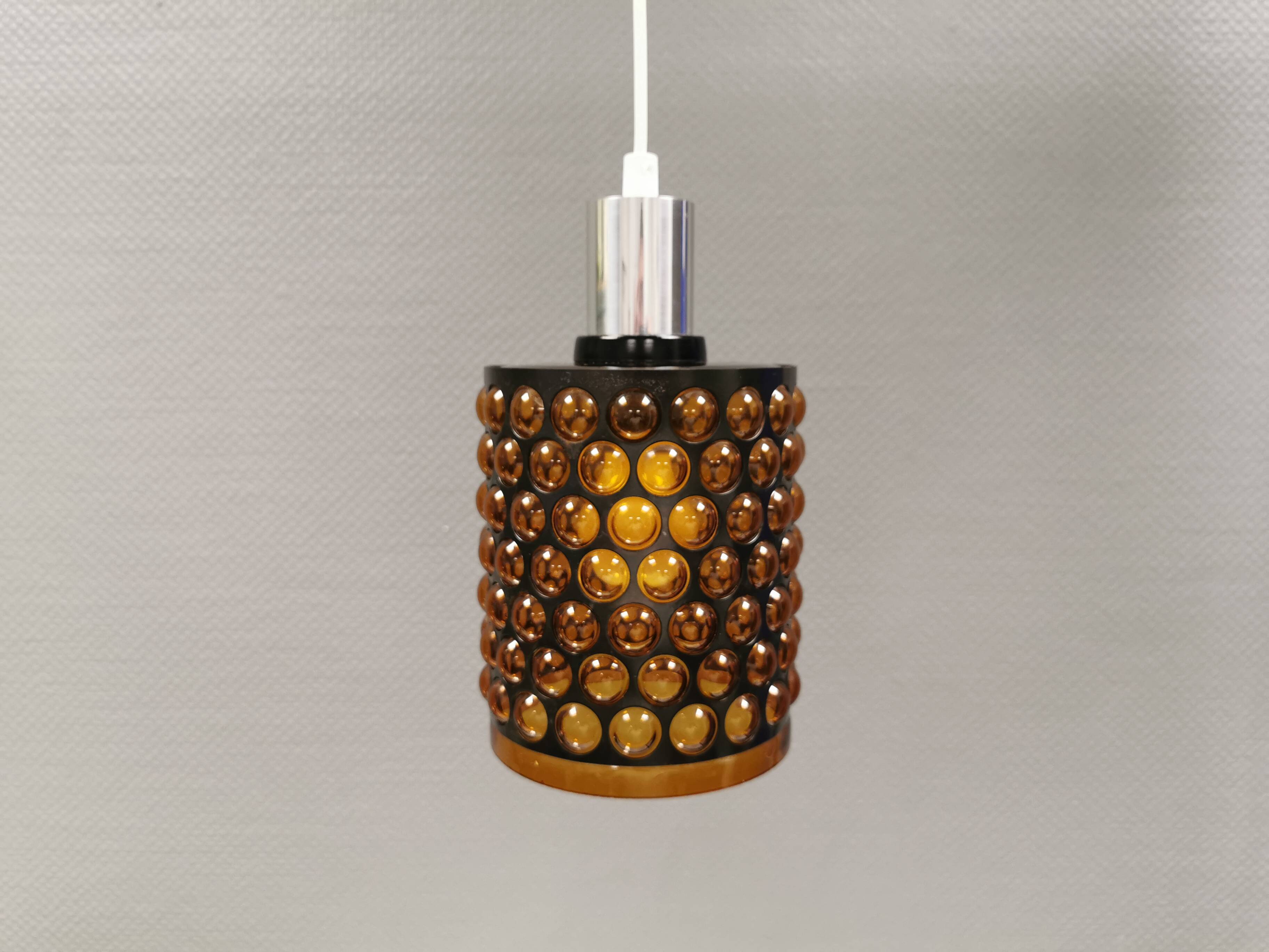 Vintage hanging lamp estimated from the 1980s.