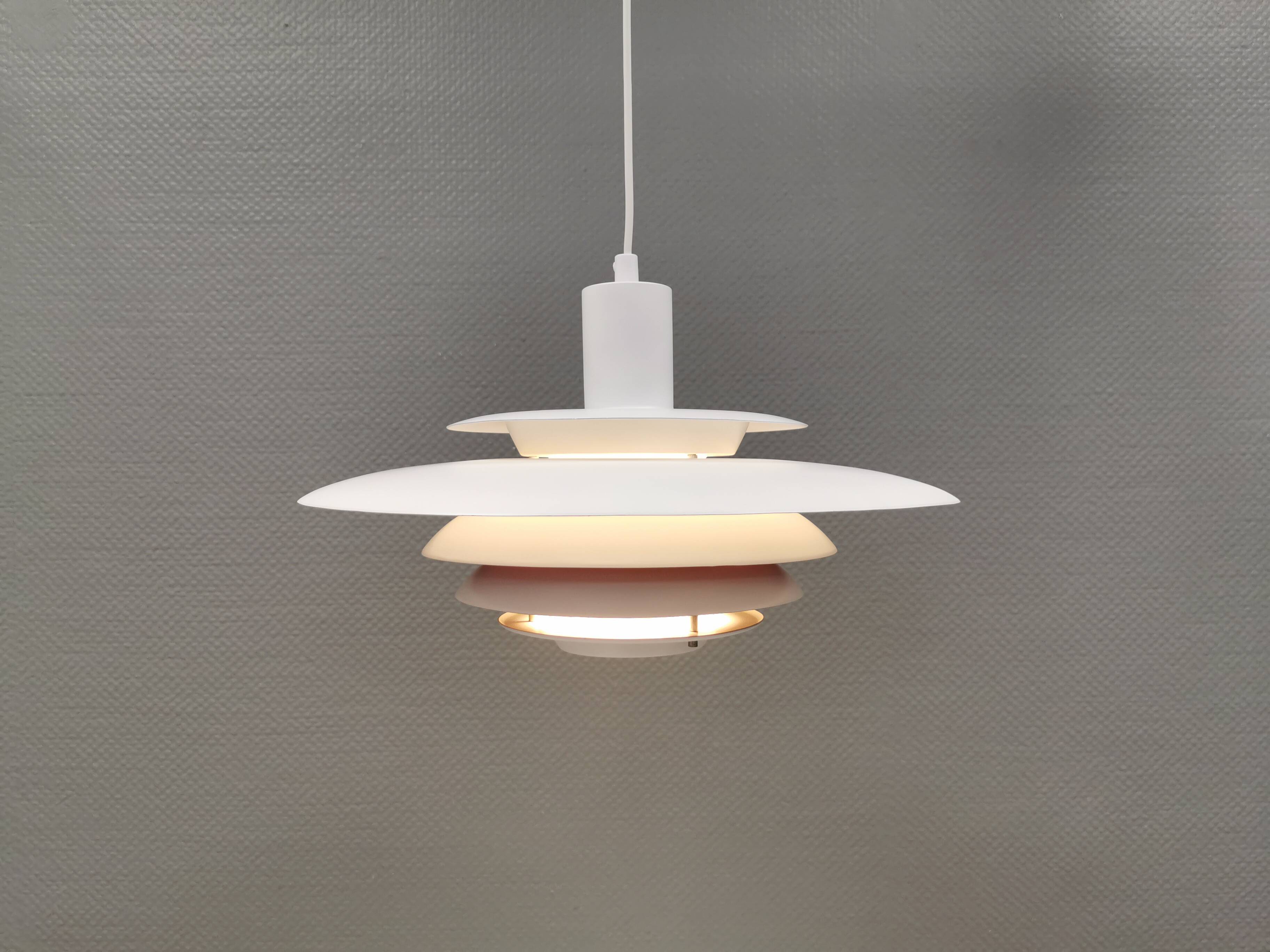A very rare ‘Teknika’ lamp, Denmark, 1960s, model 425.
